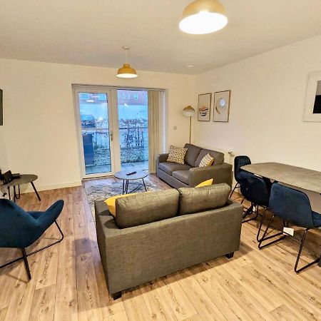 Spacious 2 Bed Ground Floor Apartment, Free Parking, Close To Historic Dockyard & Gunwharf Quays Portsmouth Dış mekan fotoğraf
