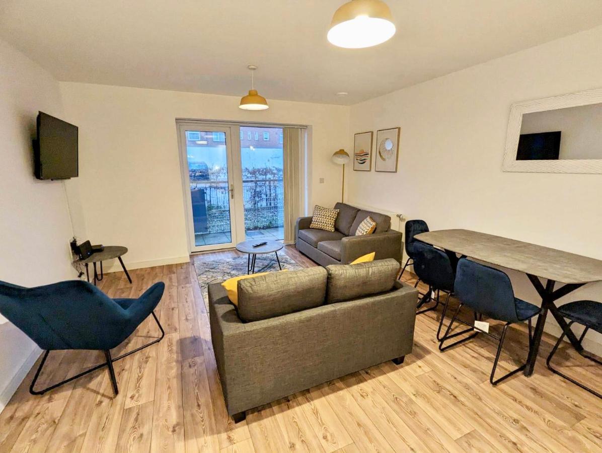 Spacious 2 Bed Ground Floor Apartment, Free Parking, Close To Historic Dockyard & Gunwharf Quays Portsmouth Dış mekan fotoğraf
