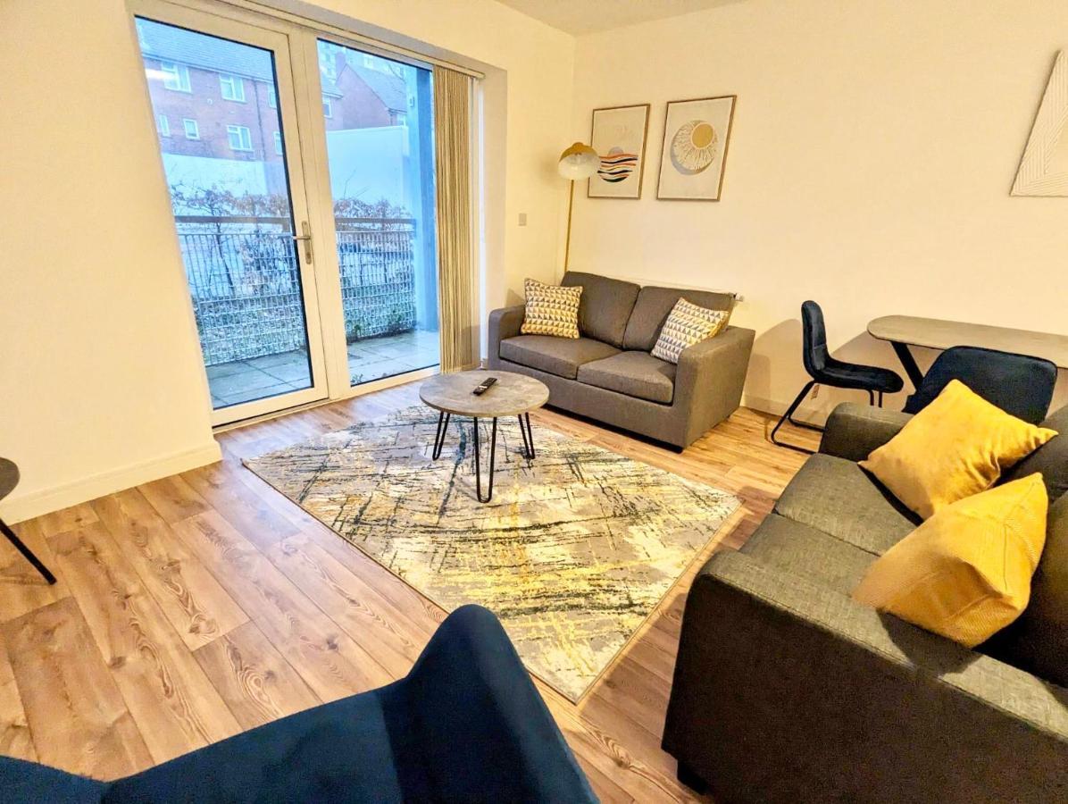 Spacious 2 Bed Ground Floor Apartment, Free Parking, Close To Historic Dockyard & Gunwharf Quays Portsmouth Dış mekan fotoğraf