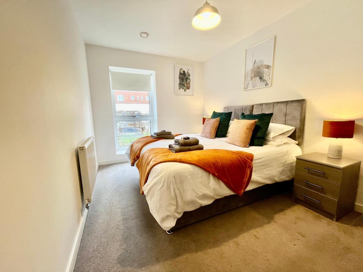 Spacious 2 Bed Ground Floor Apartment, Free Parking, Close To Historic Dockyard & Gunwharf Quays Portsmouth Dış mekan fotoğraf